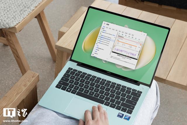 抖音短视频：澳彩开奖结果2024开奖记录查询-升级2.8K OLED手写触控屏：全新华为MateBook 14「原野绿」图赏